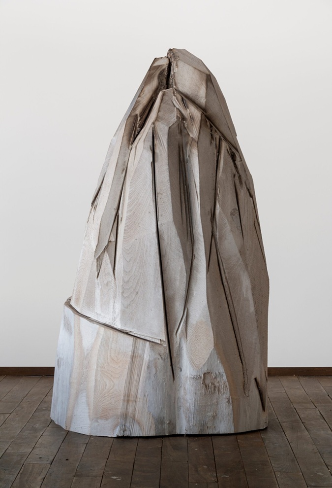 《GLACIER MOUNTAIN》2022年 木（ミズナラ）にアクリル絵具 撮影：瀧原界