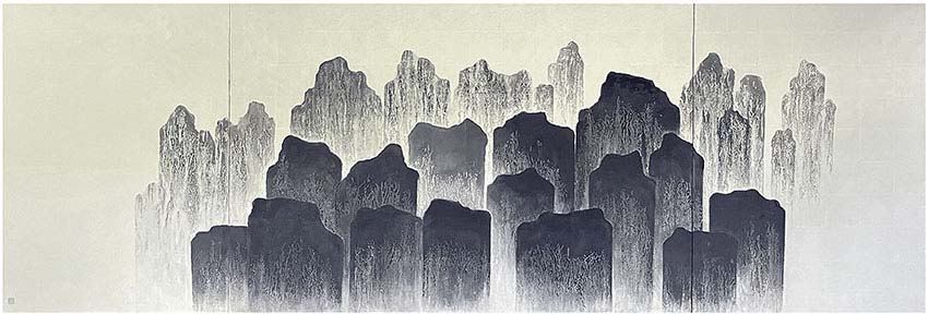 「景」120×350cm 松原氏の描く山や渓谷は、外から眺めた風景ではなく、自然の中に分け入ることによって、心象と実感が一致して生まれた風景である。