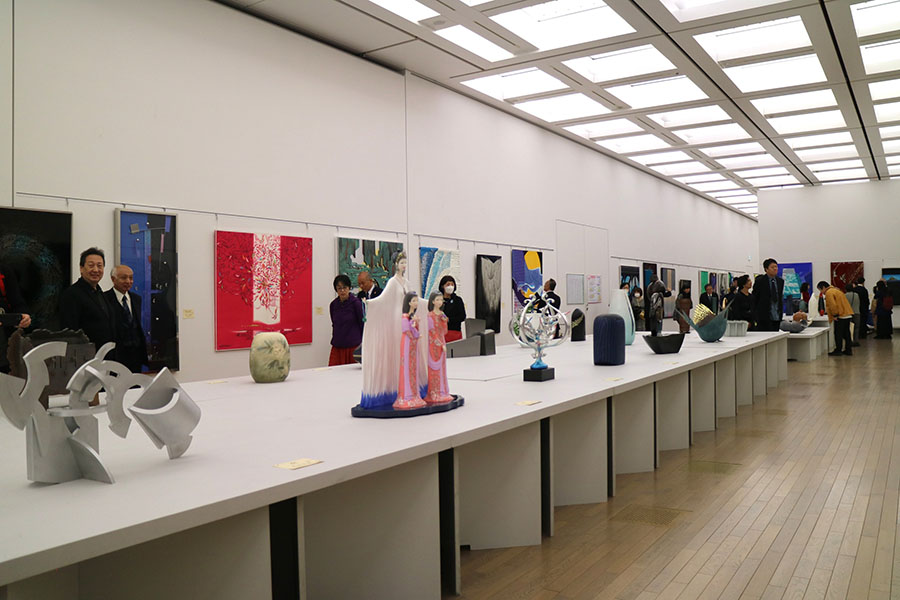 会場風景（工芸美術）　第11回日展