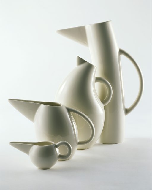 アラビア（デザイン：カティ・トゥオミネン=ニイットゥラ ）《ピッチャー「ストーリーバード」》 1993年