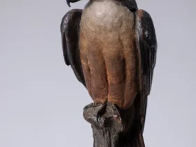 「オオタカ」 （幅8×奥行7.5×高さ33cm）