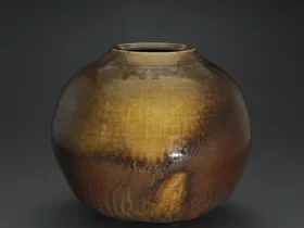 「土部釉窯変壷」（径42×高さ33cm）