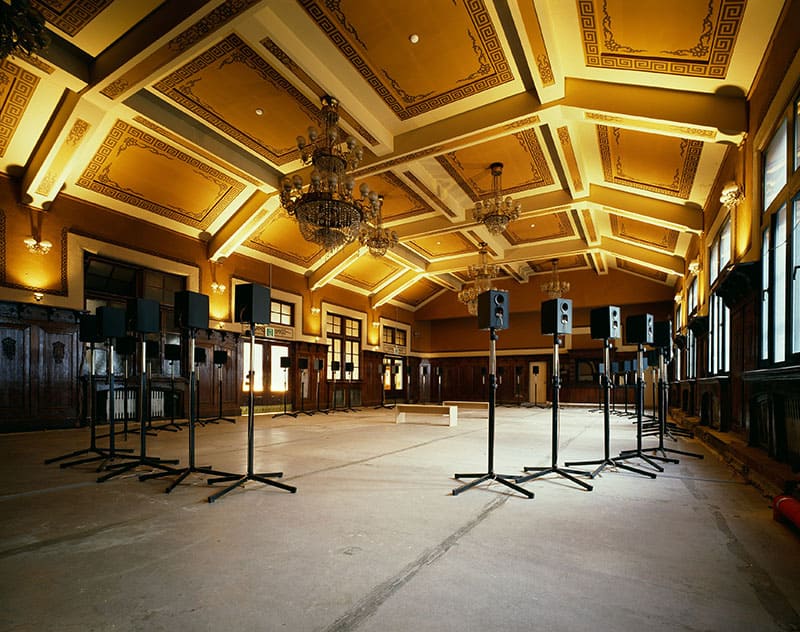 Platform Seoul（ソウル）での展示風景（2008年）Photo by Myoung-Rae Park. Courtesy of the artist and Luhring Augustine, New York / Fraenkel Gallery, San Francisco / Gallery Koyanagi, Tokyo.