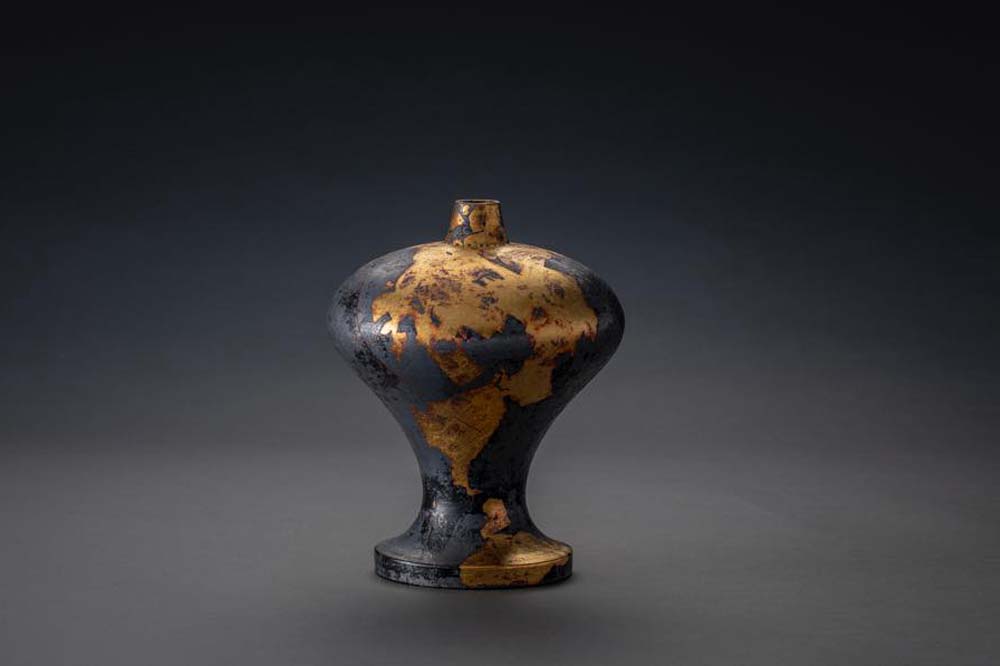 金銀彩 瓶子
φ20×H22.9cm