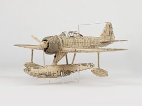 「August 10,1942」H8.7×W24.9×D21.9cm