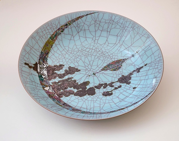 青瓷鉄流色絵銀彩大皿 「REIMEI」　径52.2×高10.4cm