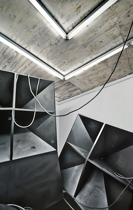 Élodie Lesourd | Walking Through the Land of Falsity(courtesy K.Smolenski) | 2016　©Élodie Lesourd