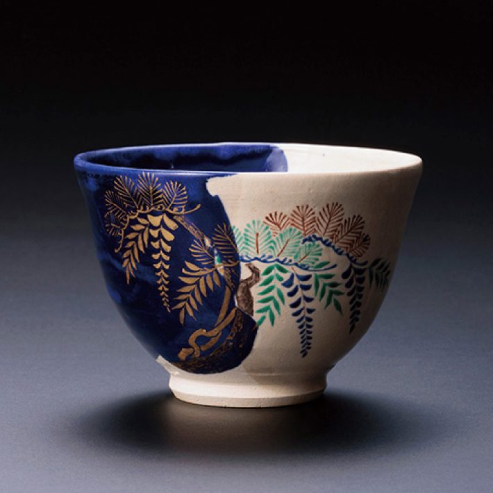 金色彩松藤文茶盌』