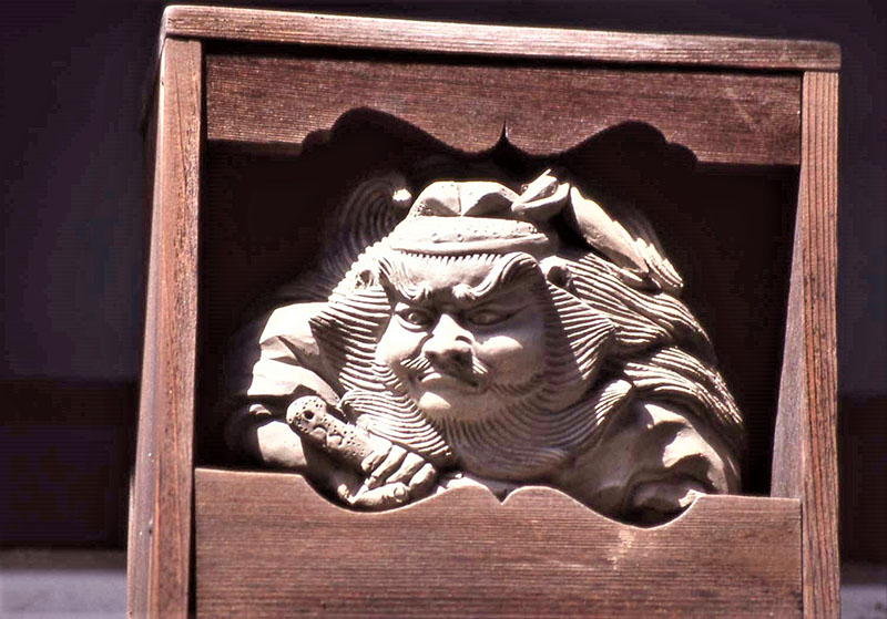 《瓦鐘馗(京都市中京区)》(写真)服部正実撮影