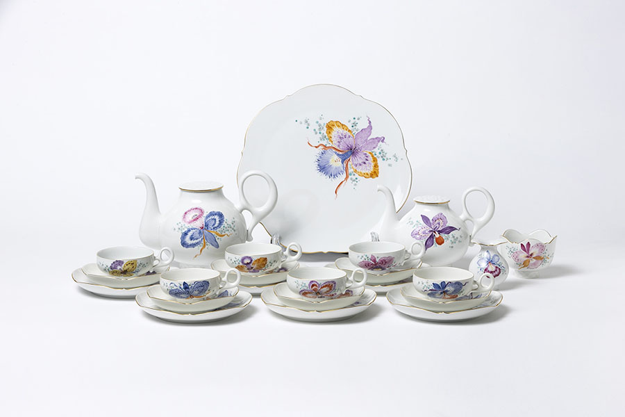 《ファンタジック・オーキッド》ティーサービス　装飾：ハインツ・ヴェルナー　器形：ルードヴィッヒ・ツェプナー　1968年　マイセン　個人蔵