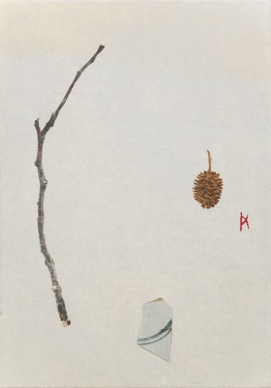 小枝、矢車の実、陶片
SM