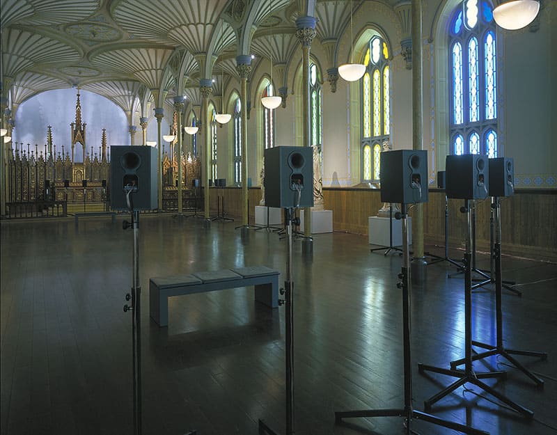 リドー・チャペル（カナダ国立美術館）での展示風景（2001年）Courtesy of the National Gallery of Canada.
