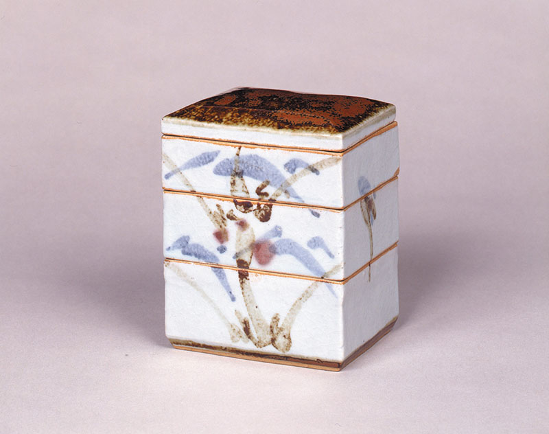 河井寛次郎 《草絵食籠》昭和9年（1934）静嘉堂文庫美術館蔵