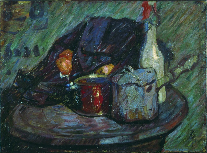 中村彝 《牛乳瓶のある静物》 1912年頃 油彩／カンヴァス 33.7×45.7cm 株式会社中村屋 ©上野則宏