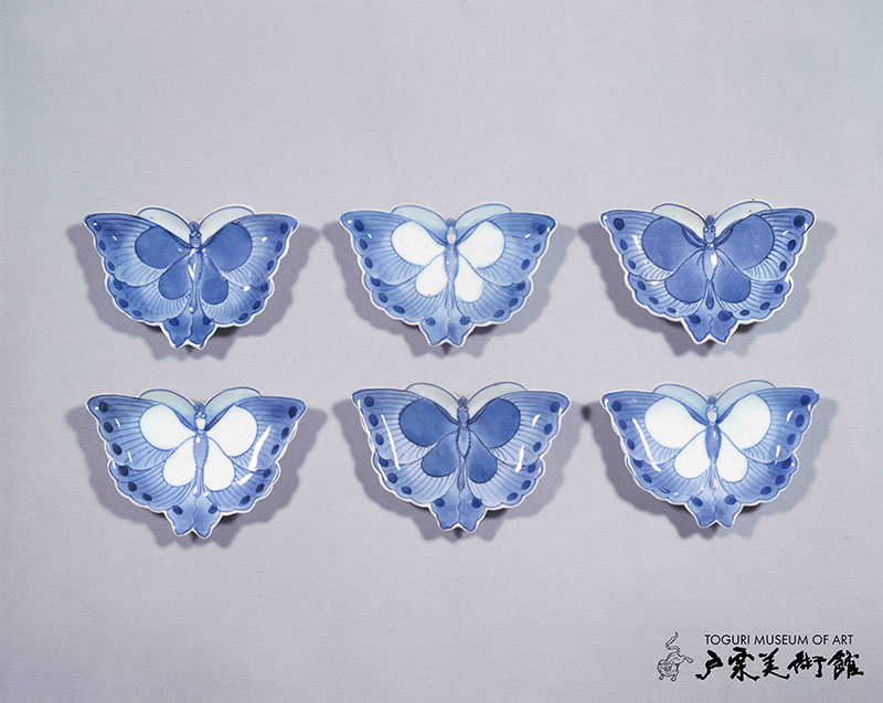 染付 蝶形皿　伊万里　江戸時代（17世紀後半）口径11.5×7.0㎝　戸栗美術館収蔵