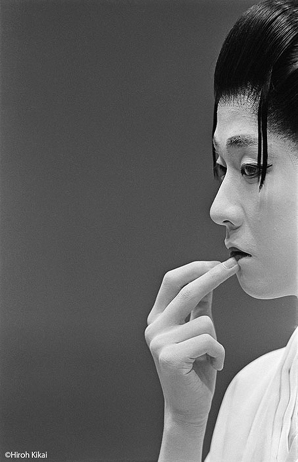 坂東玉三郎「鶴の巣ごもり」1976年 ©Hiroh Kikai