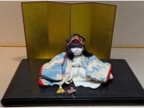 五代目 吉野光宝「ひなで遊ぶかぐや姫」 （幅22×奥行14×高さ15cm）