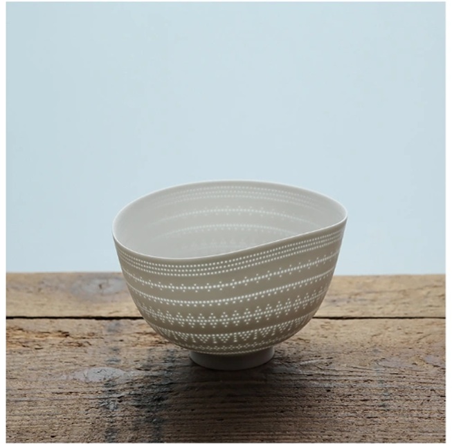 「光碗」 （幅14×奥行11.8×高さ9cm）