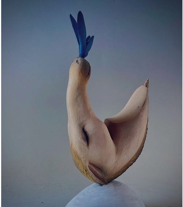 【青い蝶】シナノキ（幅26×奥行16×高さ41.5cm）