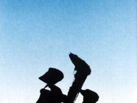 「風雅」75×33cm、墨、金墨、藍染和紙