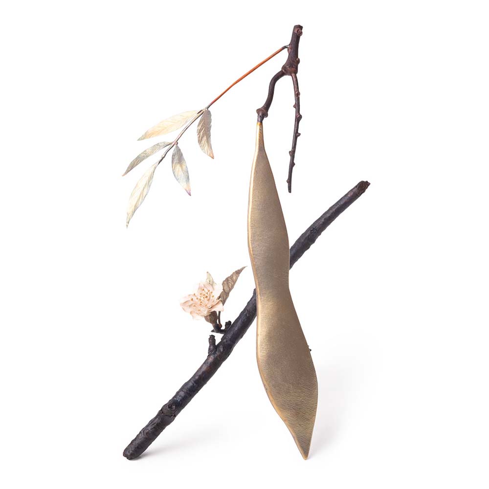 平尾祐里菜(金工)
「寿老人ー山藤・寒白桃ー」
縦13×横12×高さ13cm