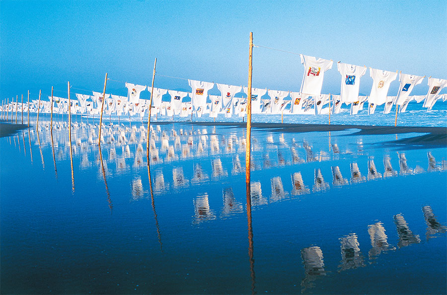 京都dddギャラリー第250回企画展「 LOCAL LOCAL ないものはない 梅原真展」京都dddギャラリー