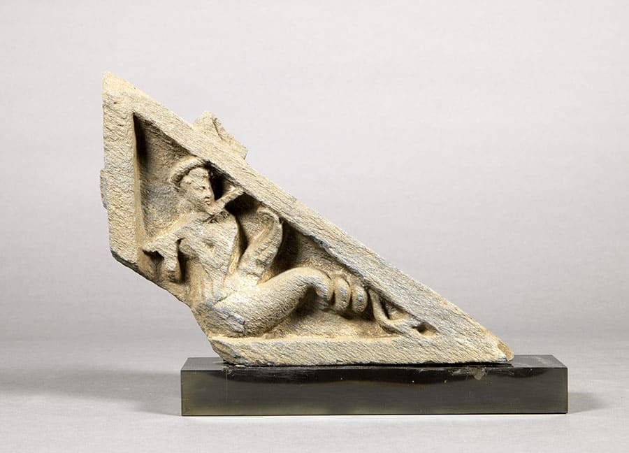 トリートーン像　ガンダーラ　２～３世紀　龍谷大学