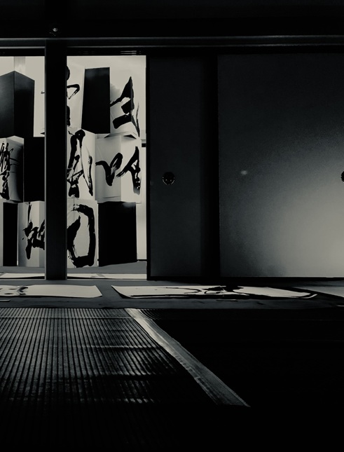 「交差する青‐1」
亜麻
220×200cm