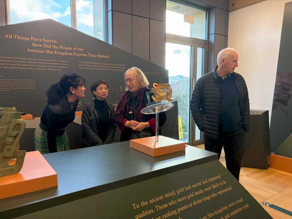 特別展「面具の彼方に――古蜀の光、オックスフォードに輝く」オックスフォード大学美術館