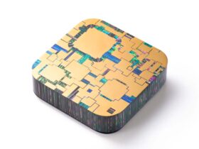 佐野圭亮（漆芸） 螺鈿平分小筐「Enigma Ⅴ」 縦7.6×横7.6×高さ2.2cm