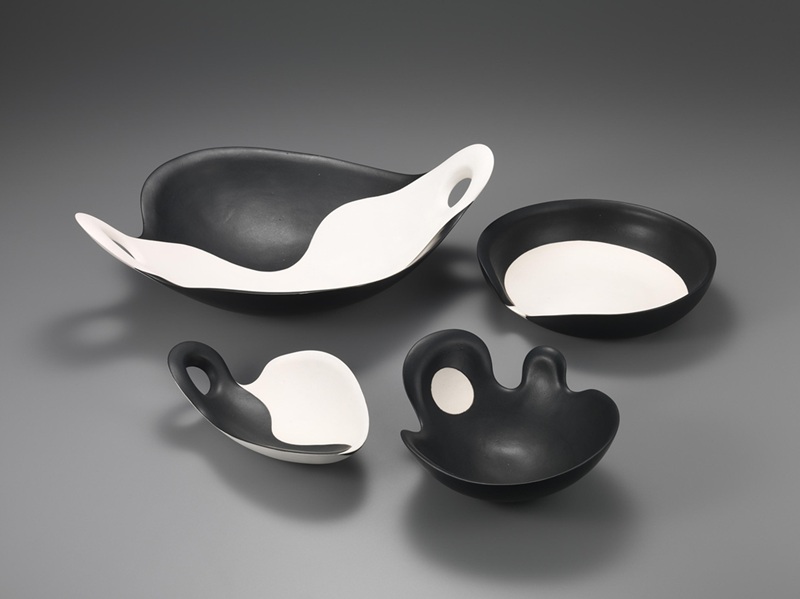 竹村友里
呼吸するカタチ
2006年
当館蔵