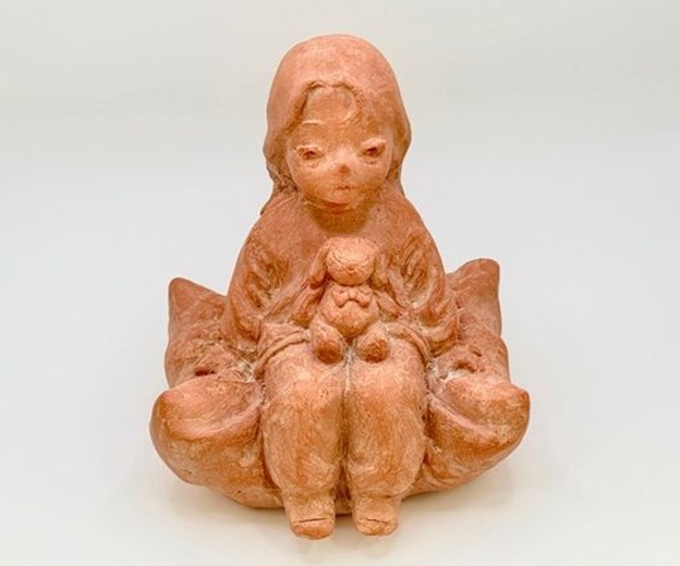 H13.2 × W11.5 ×D9.5cm テラコッタ、水干絵具