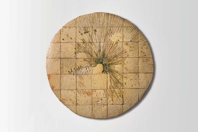 「Clay Resonance」直径122cm×厚さ4cm