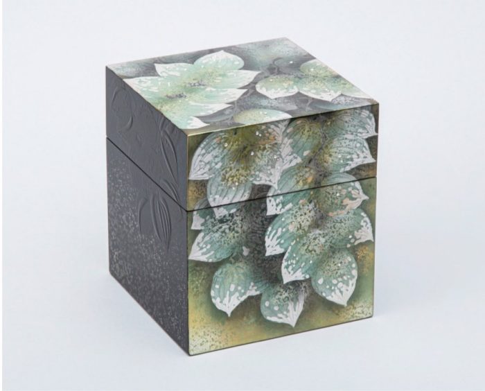 須藤 靖典　蒔絵漆箱「さりげなく」奥行13×幅13×高15cm
