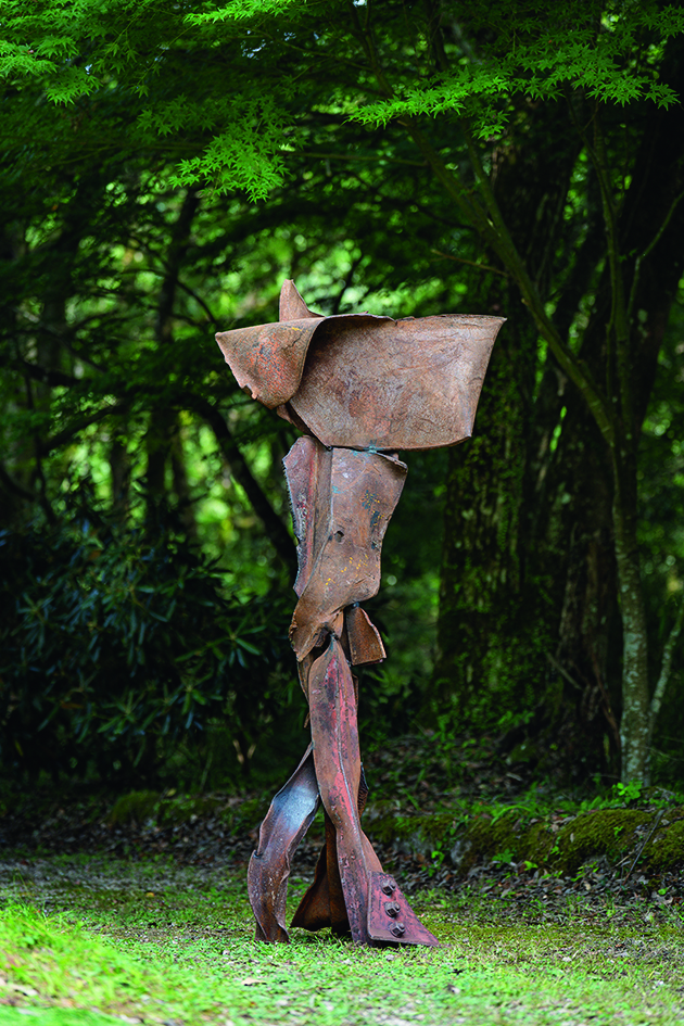 母里聖徳《鐵人》2024年 作家蔵 撮影:長野聡史