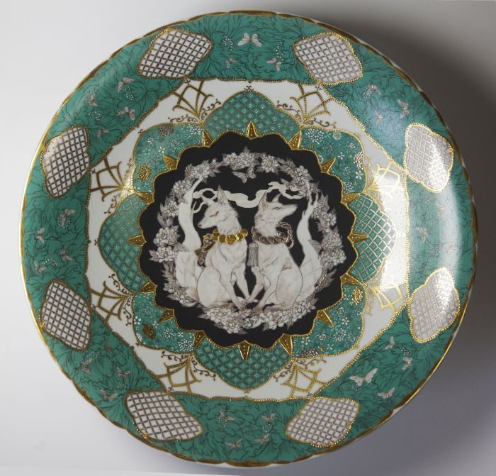 大家まい 「大皿 狐灯」 φ36.0×6.8cm 磁土、上絵具、金彩