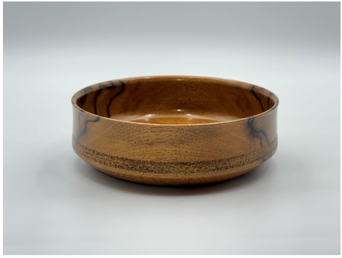 川北良造 作　「黒柿造鉢」
サイズ　：直径19.0㎝×高さ6.3㎝