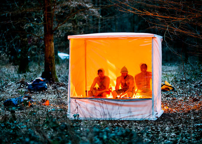 Temporary tent sauna, 2011<br>Photo: Alex Lembke 