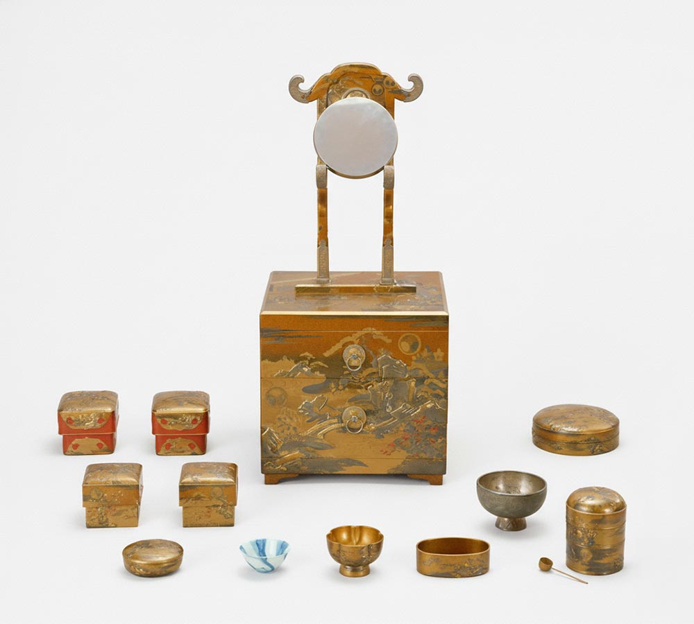 国宝　初音蒔絵鏡台はつねまきえきょうだい
江戸時代・寛永16年（1639）
愛知・徳川美術館蔵