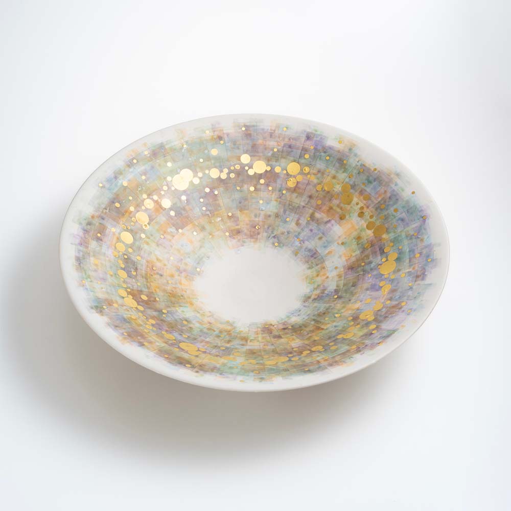 𠮷田幸央
金襴手彩色鉢
φ52×h13cm