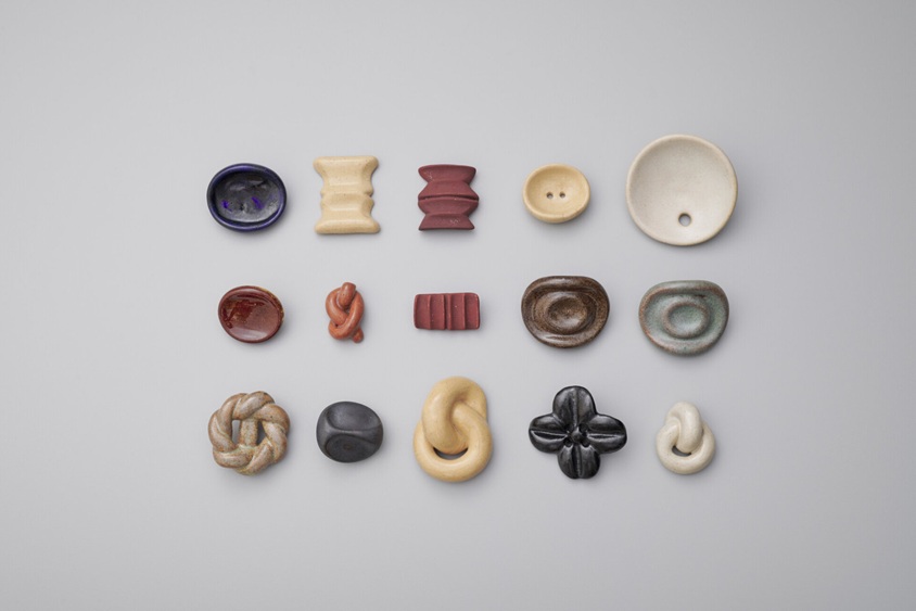 ルーシー・リー《ボタン》(一部)1940-50年代 公益財団法人岡田文化財団パラミタミュージアム蔵