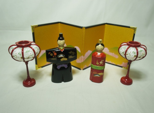 雛 　男雛 幅6.5×高10.5cm 女雛 幅3×高9.5cm 