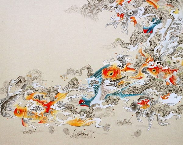 堀としかず
「燕と金魚」
和紙、墨、顔彩、岩絵具、 雲母、アクリル絵具、金箔
53×65㎝