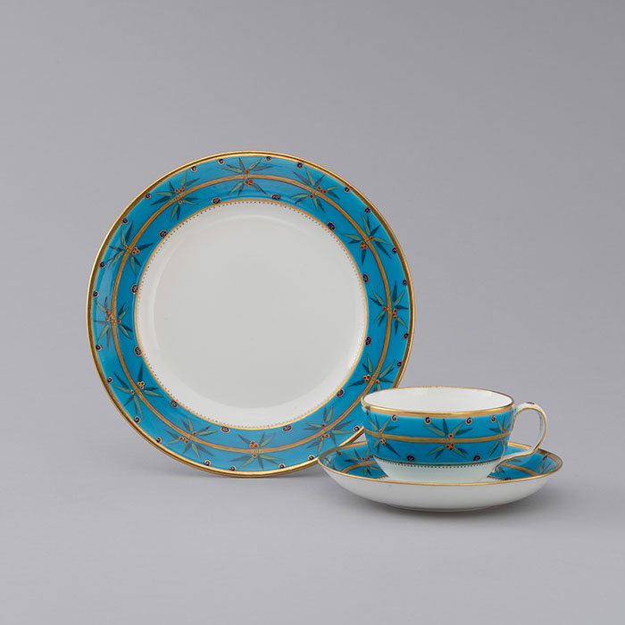 ミントン　《植物文トリオ》　1871年　岐阜県現代陶芸美術館蔵