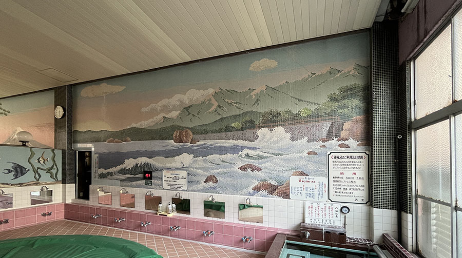 「みどり湯」タイル壁画、新潟市中央区米山