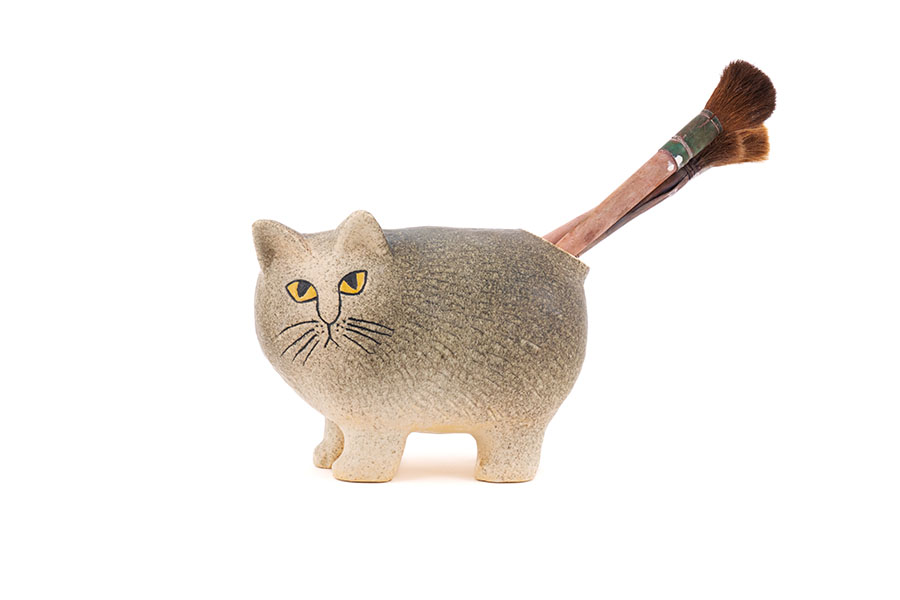 リサ・ラーソンが筆立てとしてリユースしていた作品　© LISA LARSON