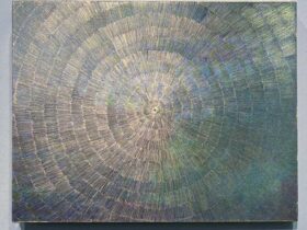 《龍の目（苔むした洞窟）》F10、アクリル絵の具、顔料、糊、金彩箔（2025）