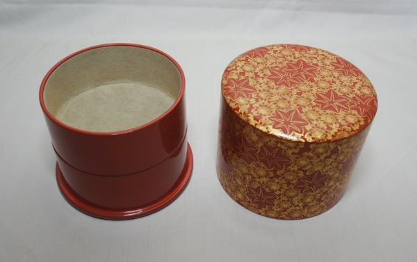 丸小箱 春秋沈金　 径13.5×高11.5cm