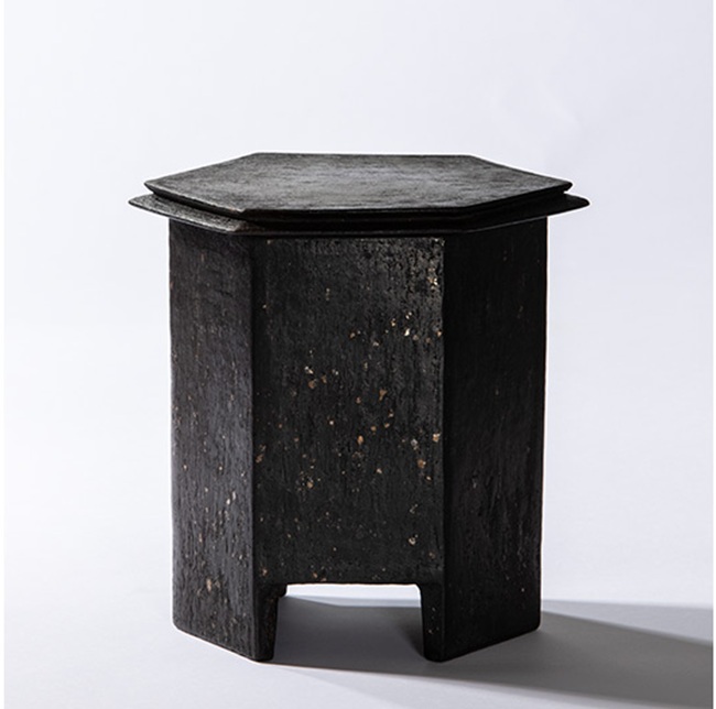 「黒陶六方凾」H20×W19.9×D17.5㎝ 陶