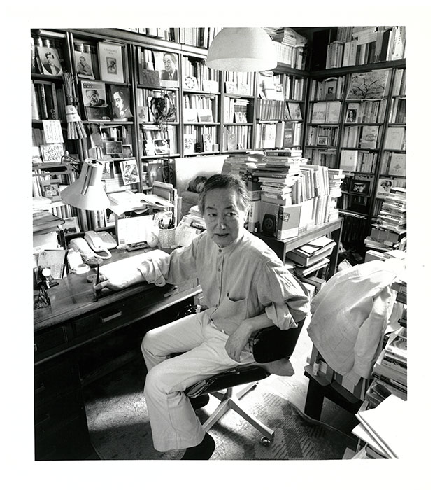 高輪自宅の書斎にて 1996年6月